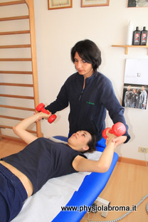 Fisioterapia braccia potenziamento pettorali